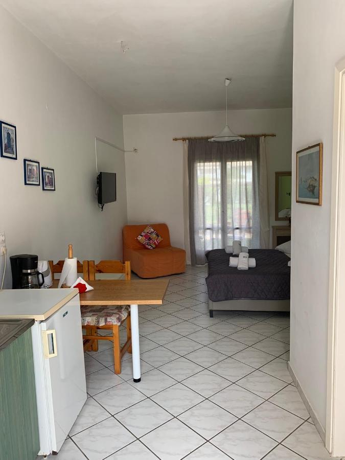 Eleftheria Studios And Apartments Acharavi  Dış mekan fotoğraf