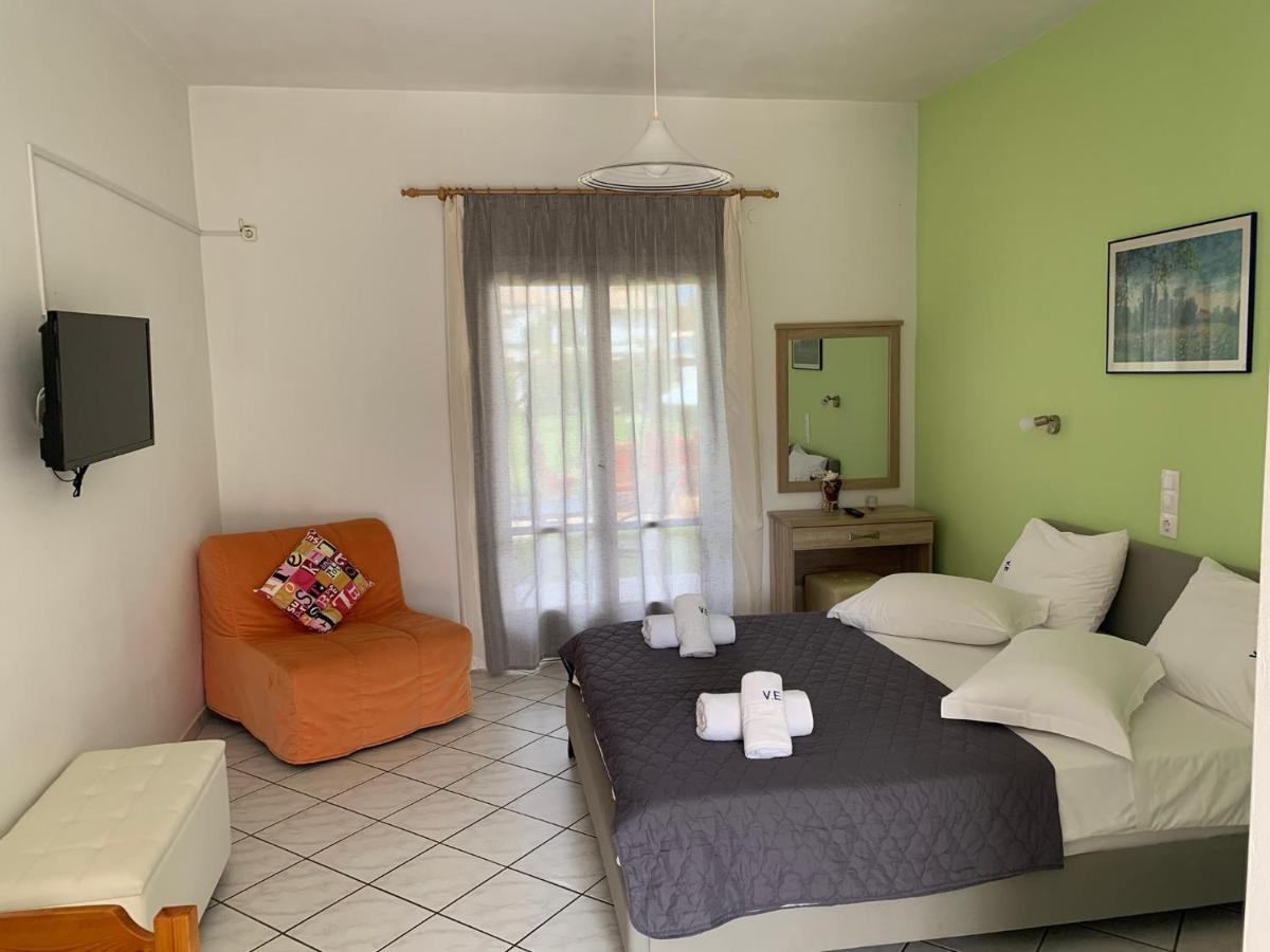 Eleftheria Studios And Apartments Acharavi  Dış mekan fotoğraf